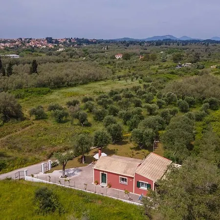 Ema The Red House 別荘 *