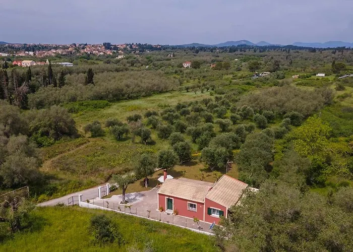 Ema The Red House Vakantiehuis *