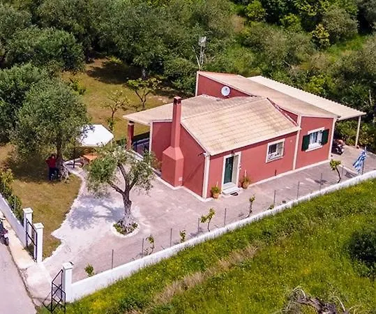 Vakantiehuis Ema The Red House *