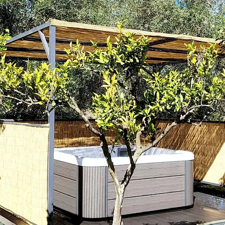 Ema The Red House * Potamion